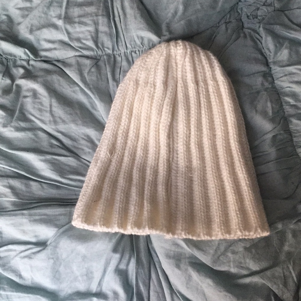 Cream color beanie never worn